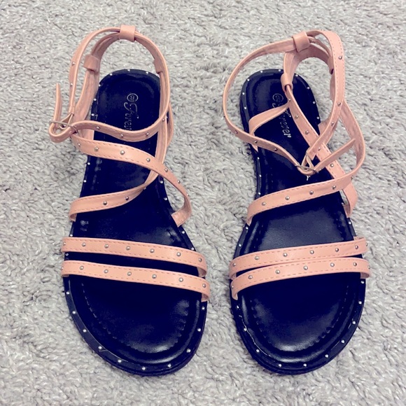 🔴SOLD🔴Strappy Sandals - Picture 2 of 7
